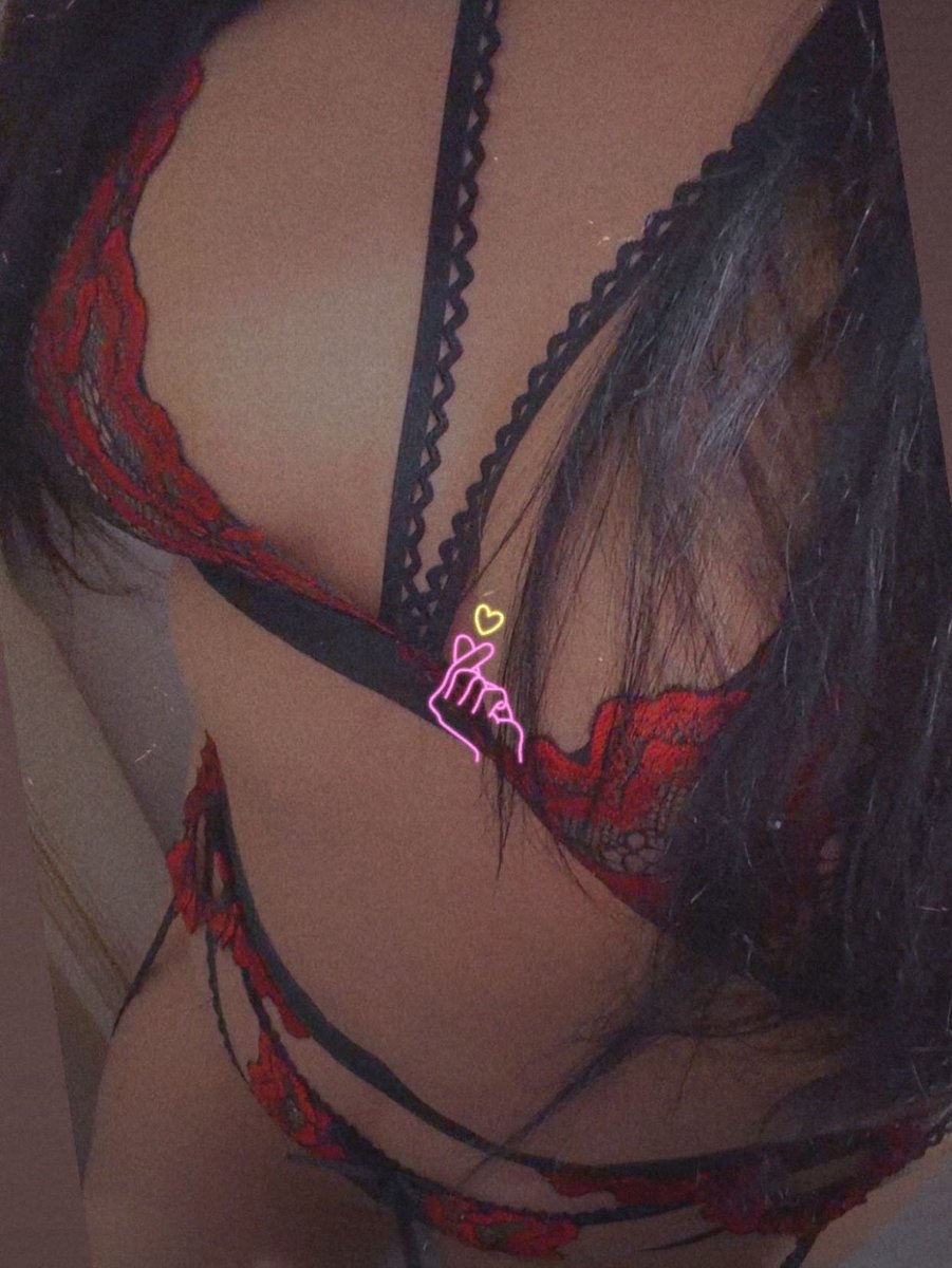 FreakyReneee's tweet photo. Prvte? 👀👀👀🎥 https://t.co/2KARCc0bSe
