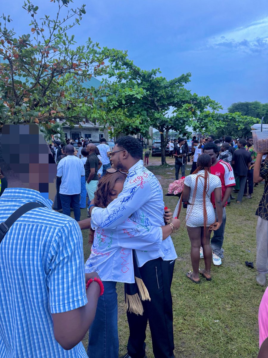 lowkeytrem's tweet photo. The boy just Graduado👨🏿‍🎓
ABCDegree🎉
Let the labour market favour me...Iseeeh🤲🏿 https://t.co/GLLexnb0hY