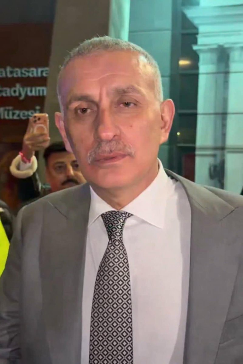 _UrVeKa_'s tweet photo. Daha yüksek sesle 
İbrahim Hacıosmanoğlu istifa @TFF_Org https://t.co/SS5lTF2cn7