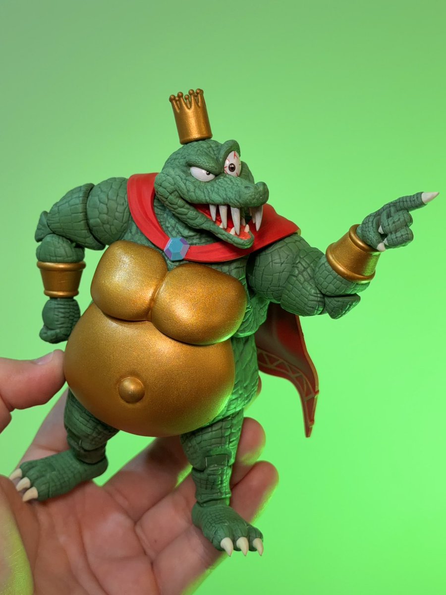EScrubby_'s tweet photo. 🐊 👑  KING K ROOL COMES ABOARD!!! 🐊👑

Custom King K Rool Action figure! 

designed by @ bluejay__customs (IG) 

Hand painted by me! https://t.co/daA7B1eWuO