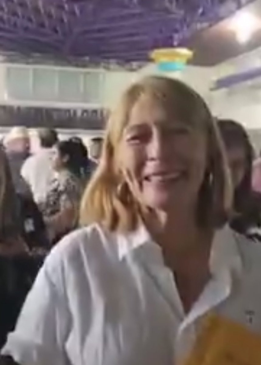 veronikita_soy's tweet photo. Lamento no poder votar en Nuevo León. De lo contrario, mi voto sería para ella. 
👌🏼👍🏼🫶🏼

Tatiana Clouthier 👌🏼 https://t.co/9pmid3UGgr