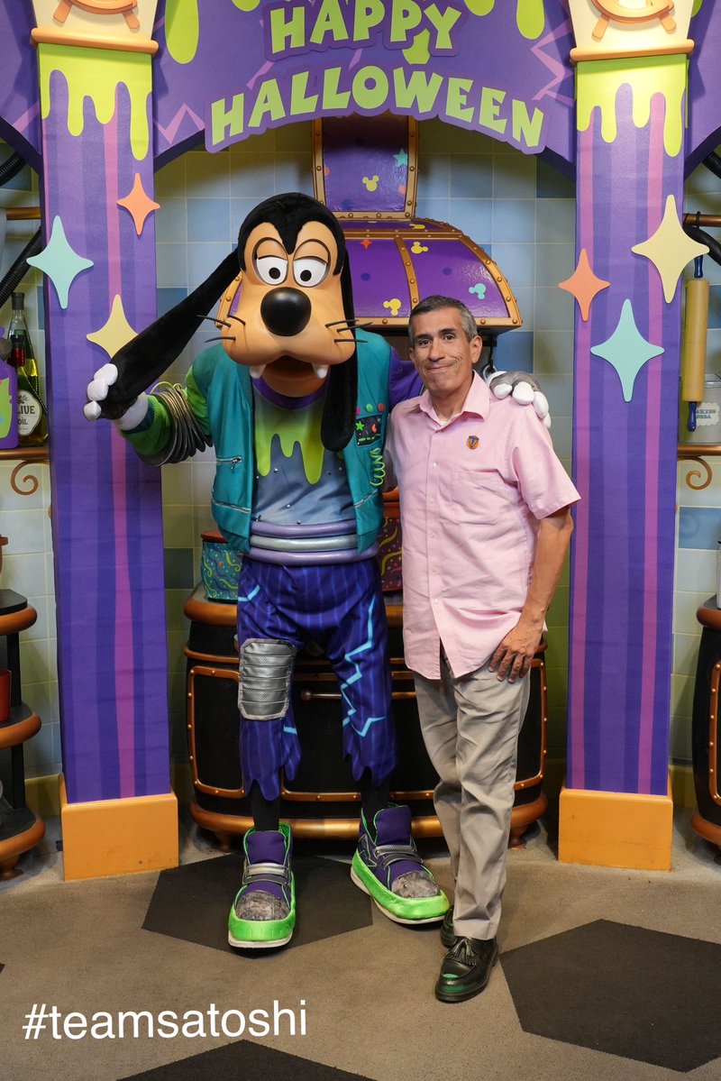 Satoshi__c's tweet photo. Time to feast 
#teamsatoshi 
#goofyskitchen 
#halloween 
#disney 
#food https://t.co/W7K6nrRYZB