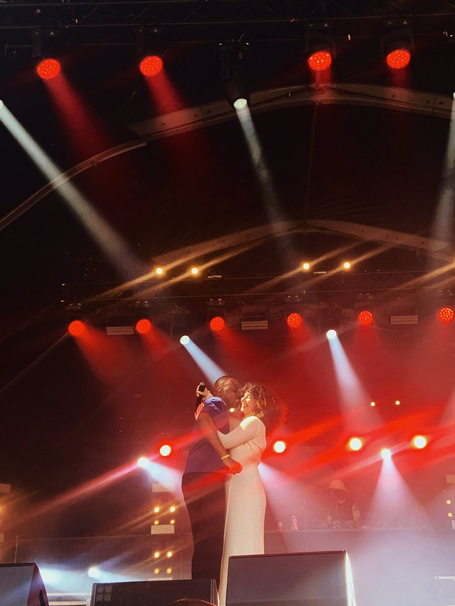 FROGGYSEGGSY's tweet photo. dévastée pour prince waly.. j’ai retrouvé cette photo de julia et lui que j’avais jamais posté 💔 https://t.co/Nowte5GZbD
