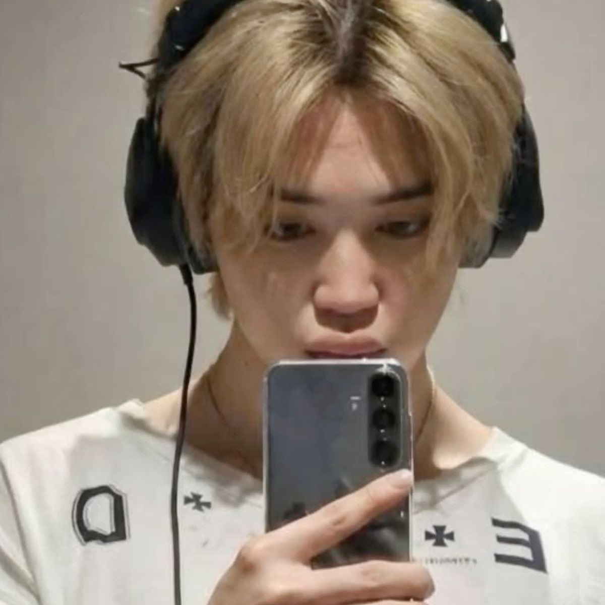 koomikal's tweet photo. fave jimin pic <333 https://t.co/JJOKTC5yHr