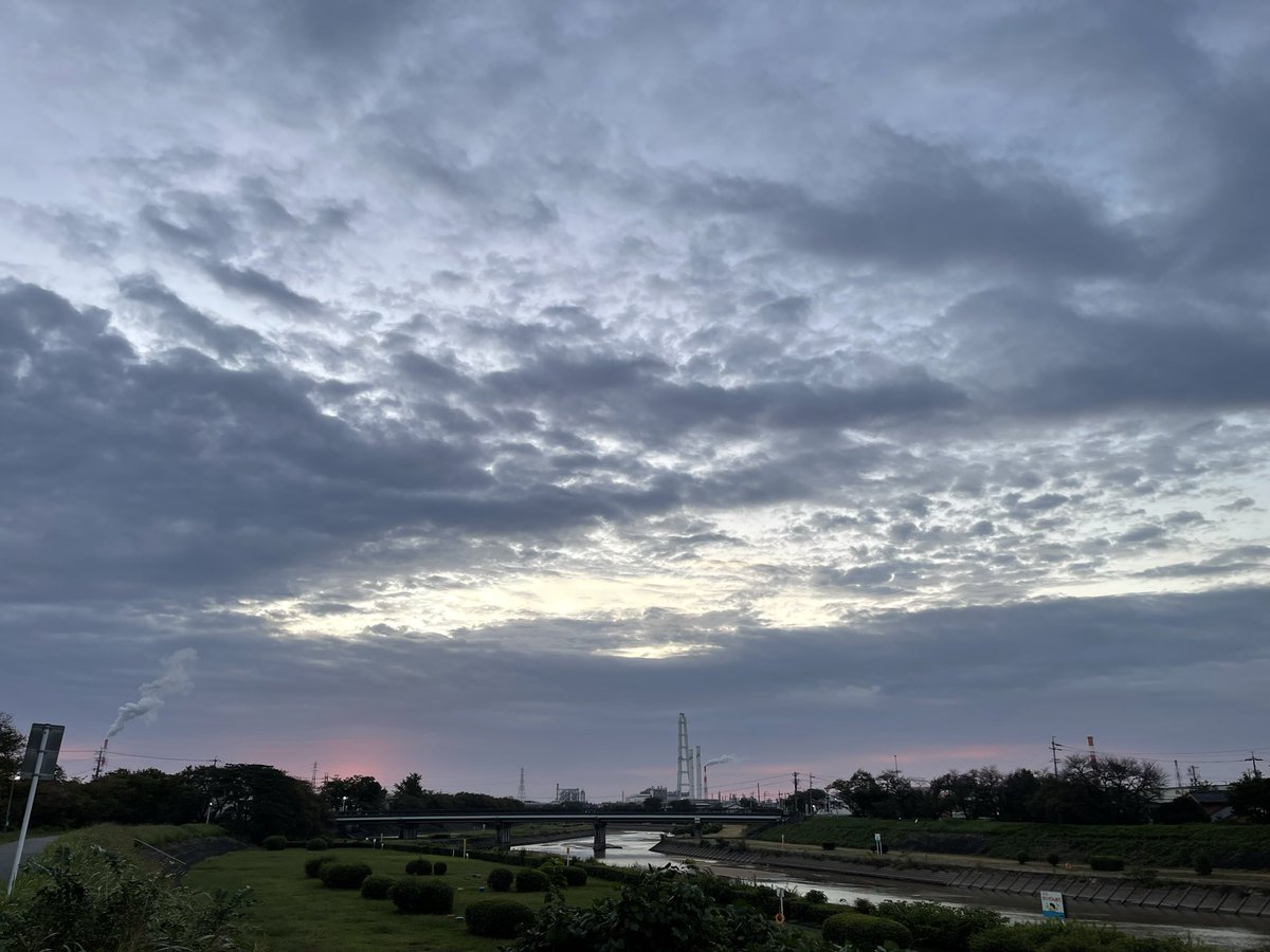 tZvhGR89OpOCmal's tweet photo. 早朝ウォーキング🚶‍♀️
気温18℃ https://t.co/4nS5YX4olq