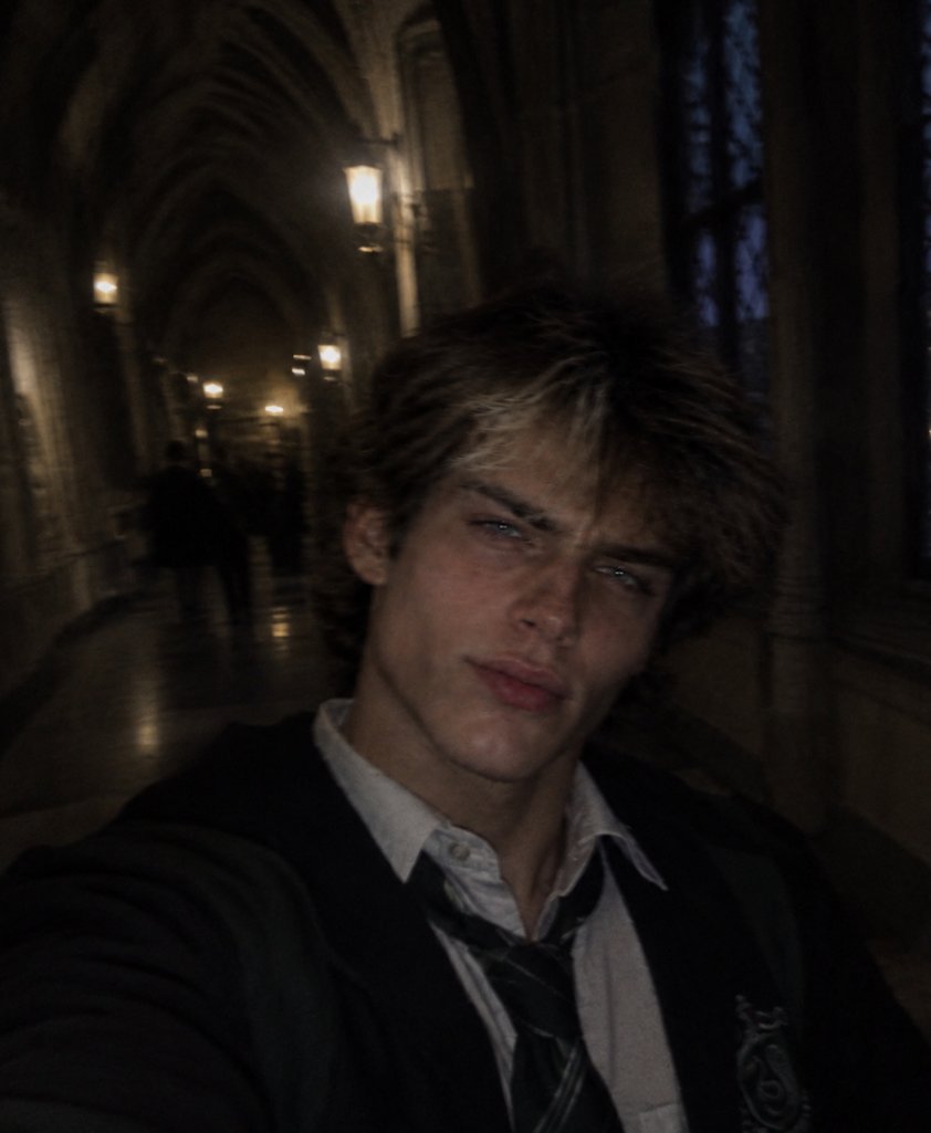 doriann_black9's tweet photo. #.🦇 https://t.co/QgkxreArHX