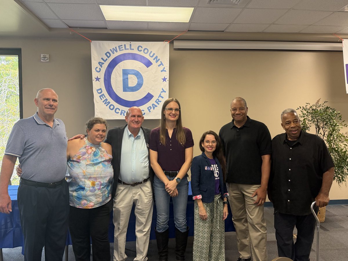ChuckHubbardNC's tweet photo. Yesterday, I had the pleasure of attending the Caldwell County Community Voter Party with NC Superintendent of Public Instruction Mo Green and local candidates, then finished the day at the Brushy Mountain Apple Festival in Wilkesboro!
#wnc #ncpol #midterms #vote https://t.co/bJNxUIakfu