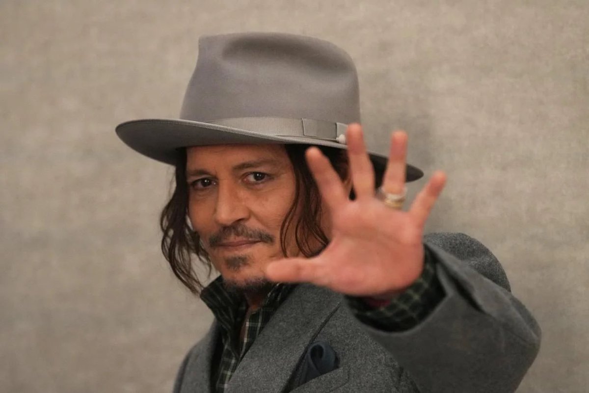 ReemDepp's tweet photo. Johnny Depp attended the Christian Dior Womenswear Spring/Summer 2026 show as part of Paris Fashion Week in Paris, France.on October 1, 2025. https://t.co/DX74OppryB