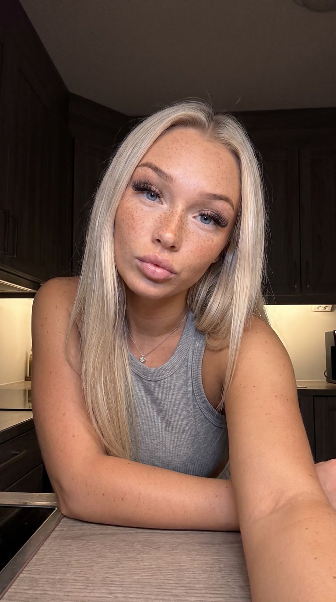 Keisys831's tweet photo. feeling so cute 🥰 https://t.co/fGkpgNuRYd