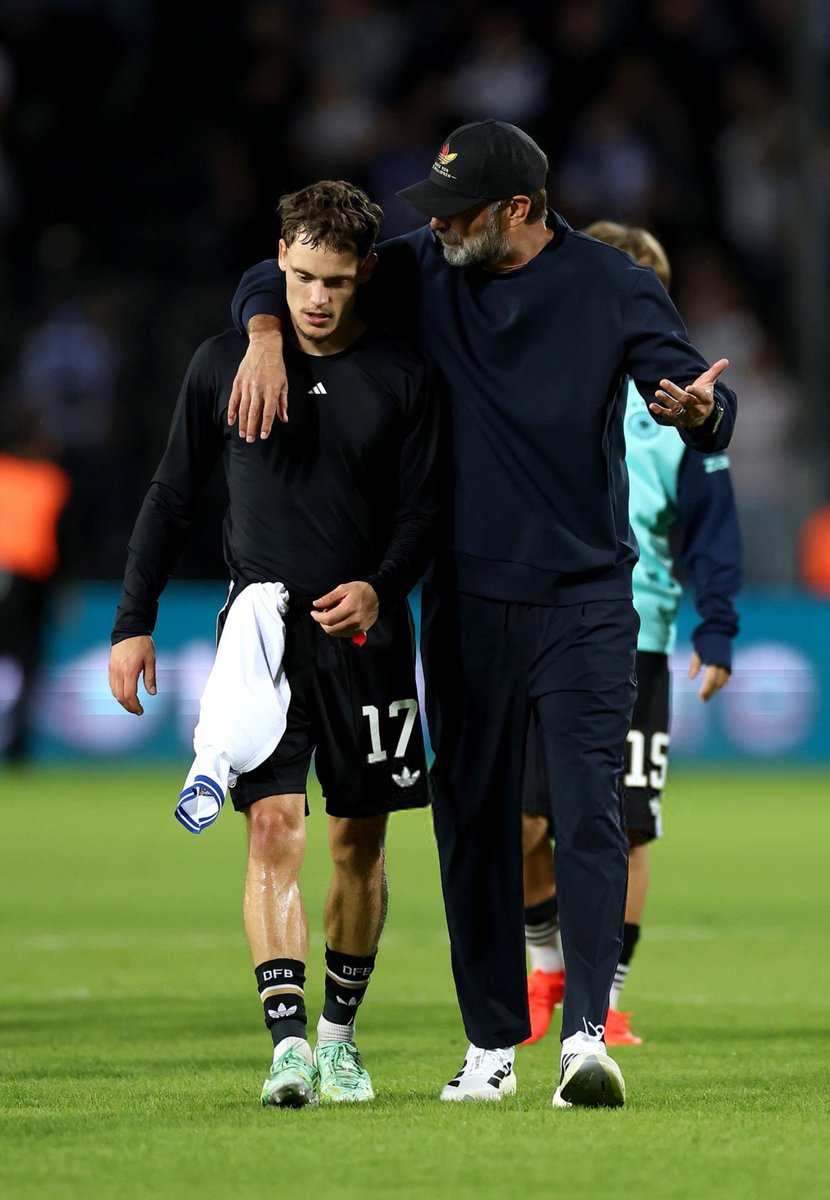 WirtzHQ's tweet photo. Florian Wirtz &amp; Jürgen Klopp
#DFBTeam https://t.co/H0GynUxexV