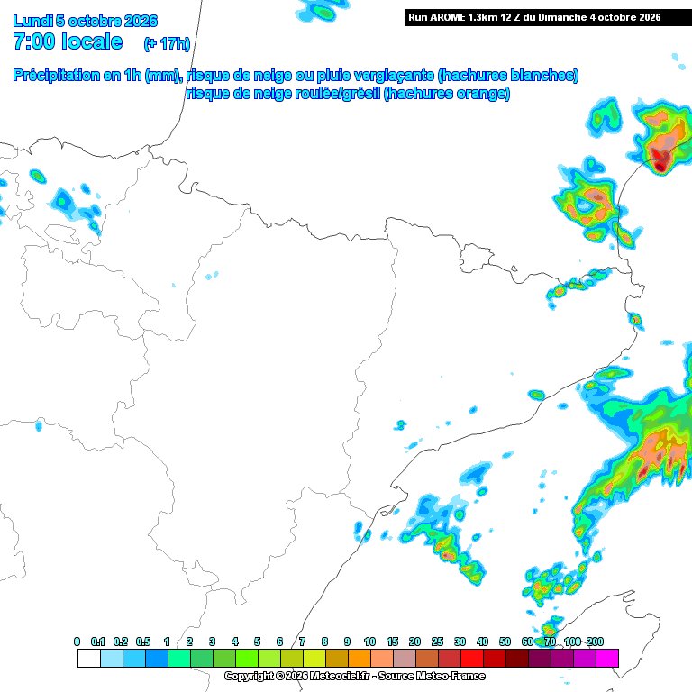 MeteoAdM's tweet photo. 👉Doncs bé, la part forta dels aiguats ja ha passat, però la pròxima #matinada i fins demà al #matí es poden formar alguns ☔⚡dispersos i molt irregulars però localment forts al llarg del #litoral, per tant inclosa la nostra zona 👇 https://t.co/EiTzmmzcOz