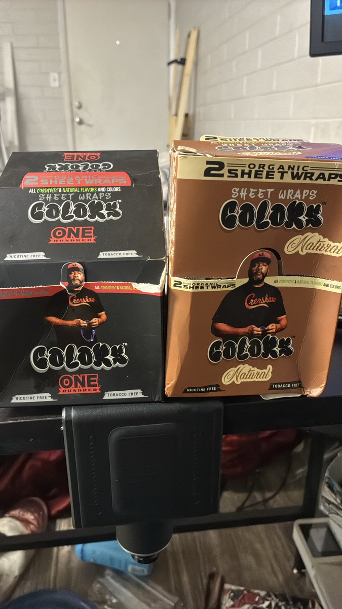 walterm65326880's tweet photo. New boxes of Colorz organic sheet wraps β one One Hundred (black box) and one Natural (gold box). Nicotine free and tobacco free. Each box contains 2 sheet wraps per pack. Selling $15 a box have over 12 boxes #mesa #phoenix #blunt #weed https://t.co/VVmp2CQbou
