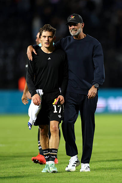 DFB_Team__JP's tweet photo. みんなお疲れさま……(´•ω•`)

🇩🇪 #ドイツ代表 #DFBTeam #ネーションズリーグ #GREGER https://t.co/Zp6qEczSIp
