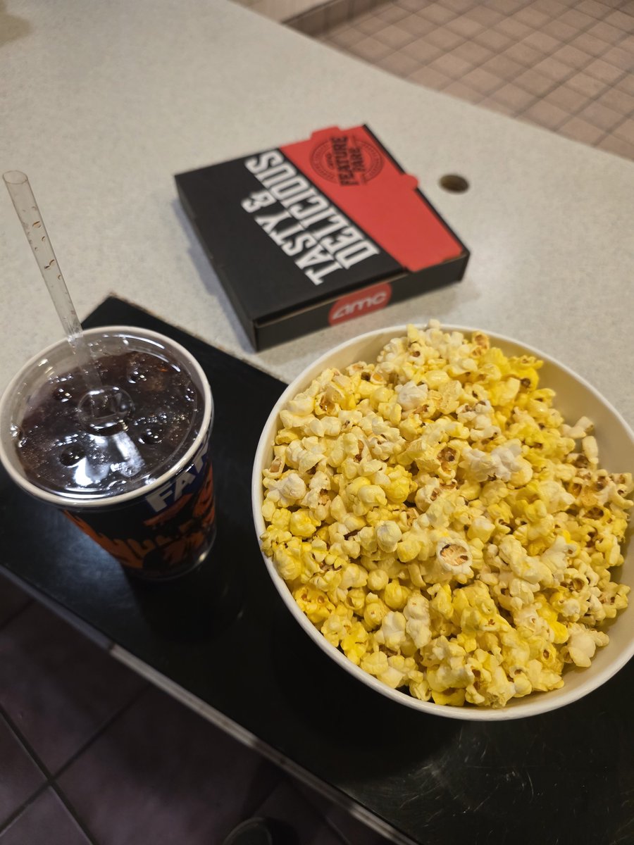 JamesWhite28623's tweet photo. And a coffee ... 
At @AMCTheatres watching " VERITY " 
Popcorn pass and sausage jalapeño hot honey pizza ... 🎬 🇺🇸 🍿
LFG !!!
#AMC #GME #MMTLP 
Enjoy life , go see a movie !!!! @CEOAdam Happy belated bday 🎂 🥳 https://t.co/oP2gvN2RkV