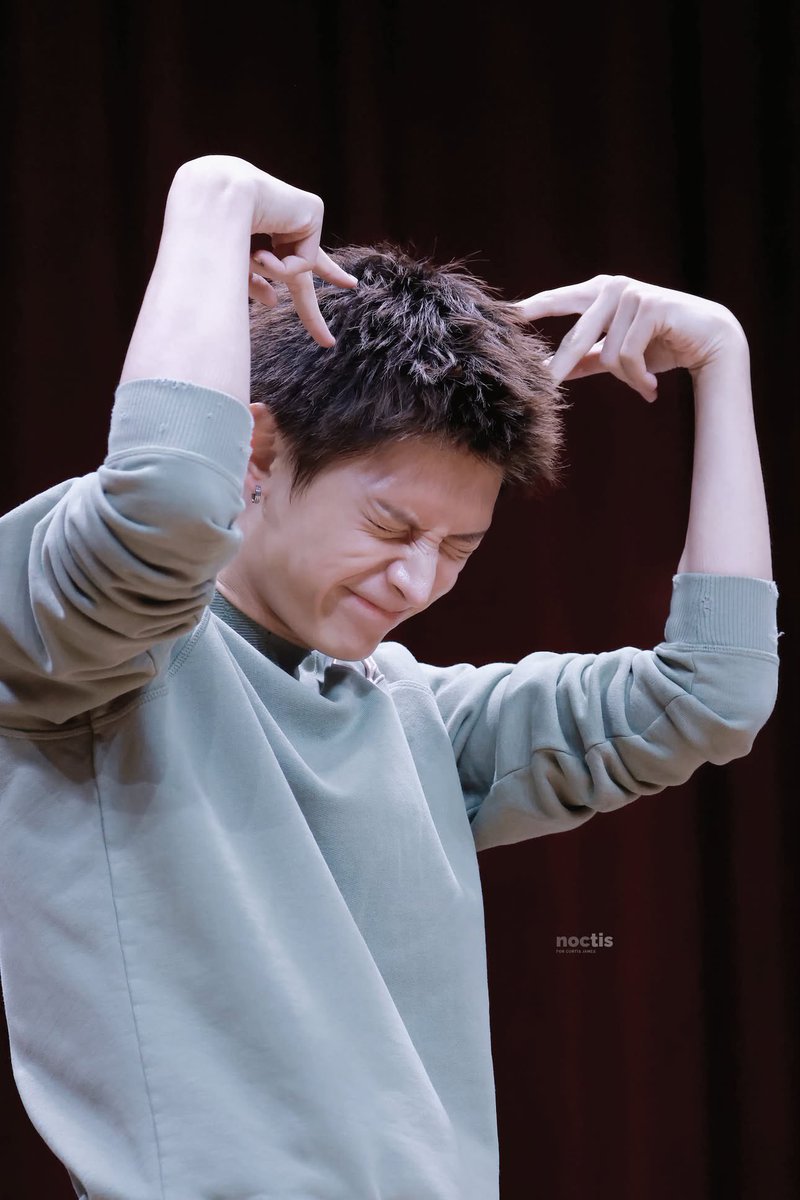jjamiseu's tweet photo. >⩊< https://t.co/UHVlNvR9Dy