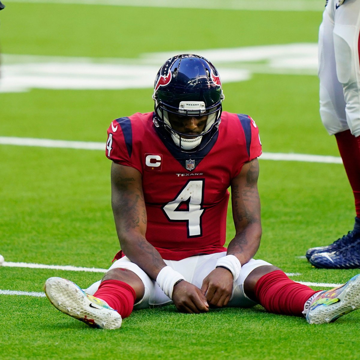nestagraphics's tweet photo. 0-4

Entire organization failing their young Quarterback 
 
It’s the Houston Texans way

#HtownMade https://t.co/s7SsDN7TUL