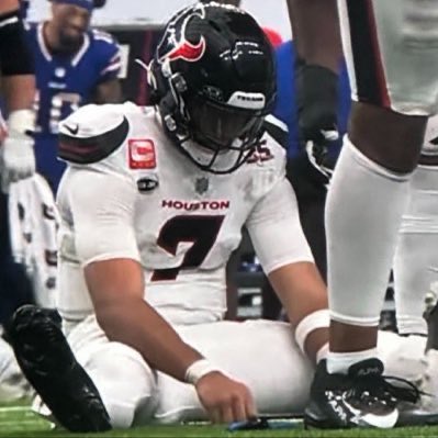nestagraphics's tweet photo. 0-4

Entire organization failing their young Quarterback 
 
It’s the Houston Texans way

#HtownMade https://t.co/s7SsDN7TUL
