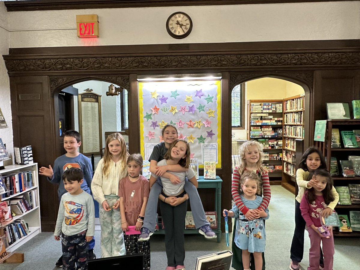 WabanLibrary's tweet photo. How fun was our Summer Reading Challenge Celebration Party! We enjoyed pizza, snacks, bookmark crafts, and a library scavenger hunt with prizes. If you complete next year’s summer reading challenge you can join us for our annual party! 🎉 https://t.co/6eTq17pZNs