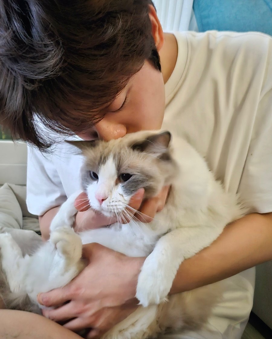 daldal_96's tweet photo. 오늘도 행복하자!!!
#이태빈 #LEETAEVIN https://t.co/94npjk3hyO