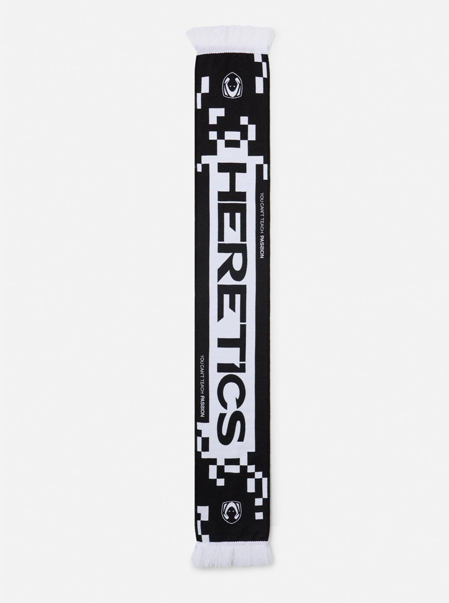 DimsiiFPS's tweet photo. Ordered the Jersey Last Week and I officially ordered the Scarf Today, I got to borrow the Scarf during EWC from one of the heretics guys. Now I will be getting my own!

#THWIN #VamosHeretics https://t.co/JmiNLbNRuY
