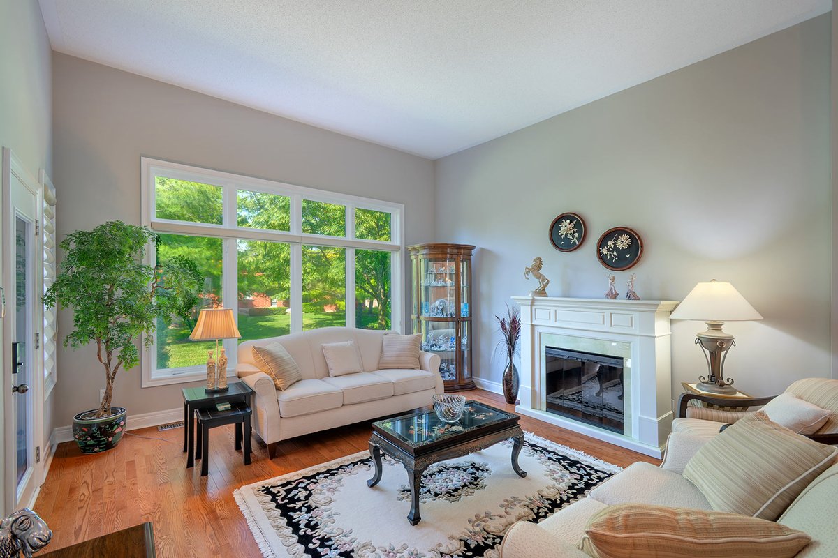 360virtual's tweet photo. This gated "Florida Style" golf resort community offers the 1900+ sq.ft. Augustra model bungalow; the lawn maintenance and snow removal is completely taken care of.

$1,295,000 | MLS N13505174

#BallantraeGolfClub #YorkRegionRealEstate #RealEstatePhotography https://t.co/SnenDuwce2