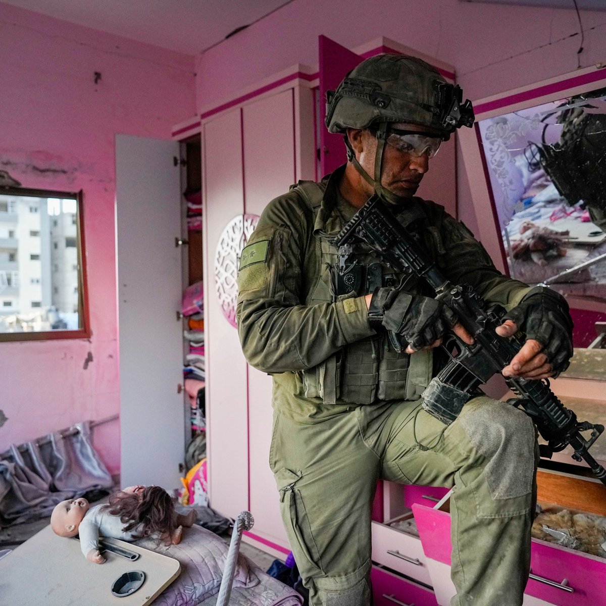 DirectDemiGod's tweet photo. @israelikingdom @5149jamesli Yeah, it's not the T shirt that will do anything, it's Israel's actions. Pillaging, looting, raping, and murdering. No defense here. Bras and panties their enemies, now? 😂 https://t.co/OYTeJeBkoi