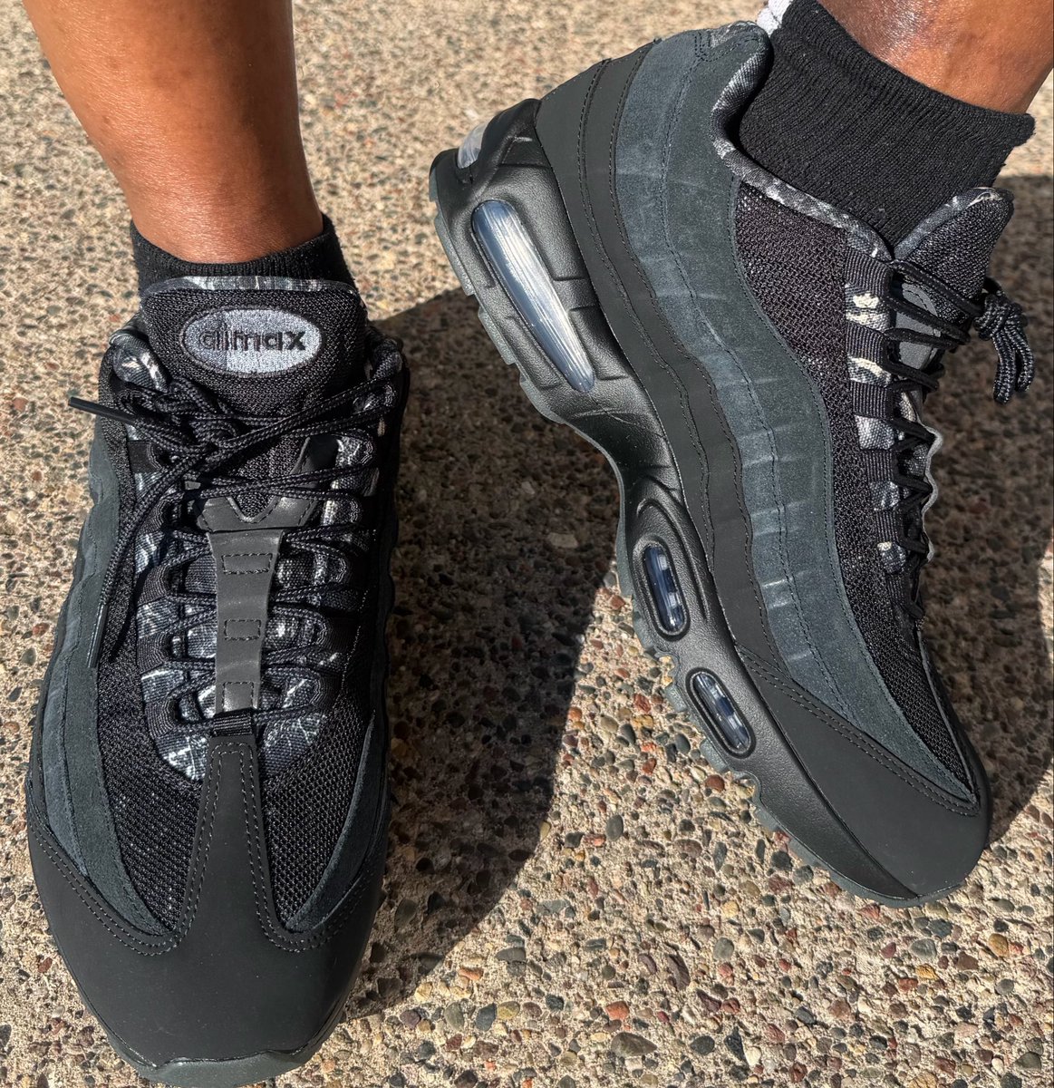 hisexcellence79's tweet photo. Workout time 😤💪🏽

#kotd
#unds
#snkrskickcheck

@nikestore 

Nike Air Max 95 RealTree Camo https://t.co/SSDjVJeC5l