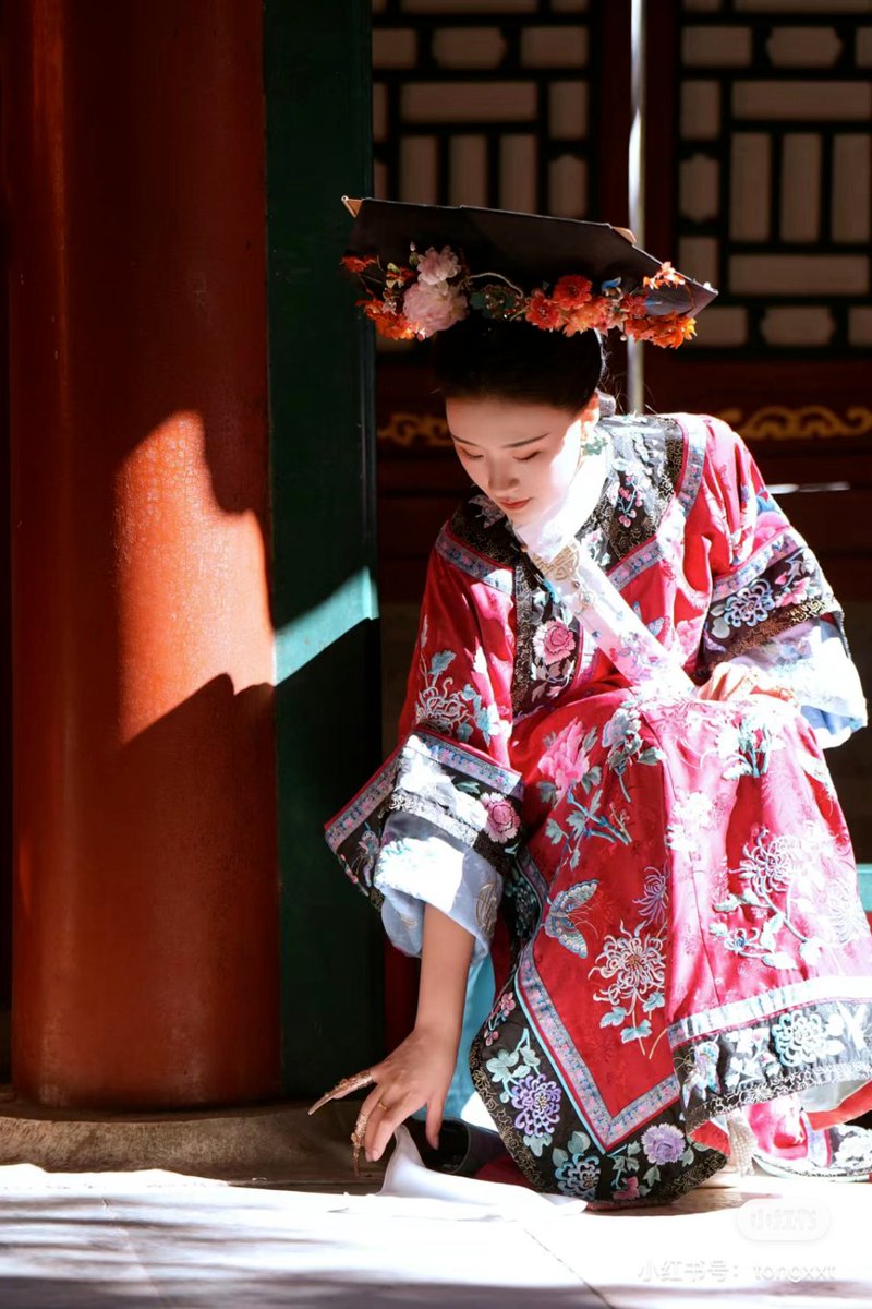 IveyReadotu's tweet photo. When the wise man bows low and moves forward with a firm step, he carries the essence of steady fortune. https://t.co/KeI6a5ZXQL