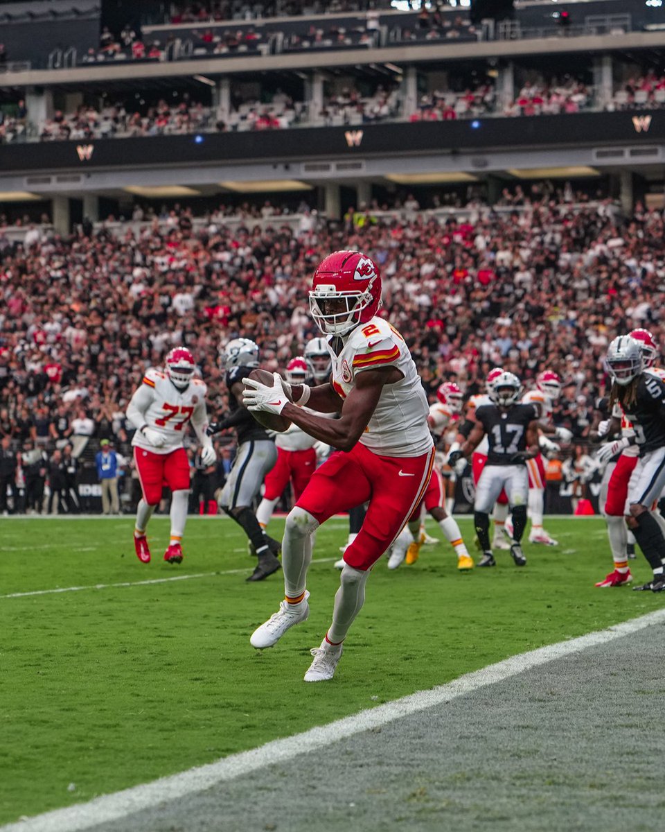 Chiefs's tweet photo. We think we've seen this one before 👀 https://t.co/IPLetvY1vM