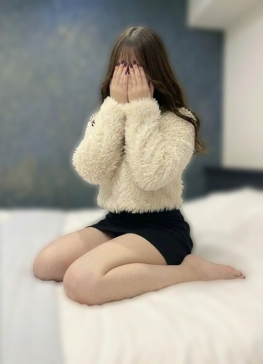 urutencho's tweet photo. 昨夜かんなさんとお会いしてきました。
19歳名古屋の大学生ということでキラキラしてました🤩
来年の1月成人式みたいです😊
とっても優しく彼女のように接してくれたのが嬉しく甘えてしまいました笑
@jose_cp23 https://t.co/1r4RqUVFPr