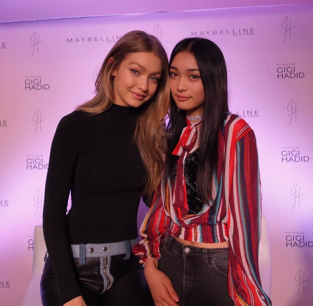 adorablebabble's tweet photo. Harvey taking a vid of Gigi Hadid walking the runway at the MiuMiu show reminded me of when 15-yo #Jurin posed with her fellow model at a Tokyo event in 2018 ☺️📸💜🤍
#XG #HARVEY #HarveyxMiuMiu #MiuMiuSS27 #PFW #MiucciaPrada @MIUMIUofficial @XGOfficial_ https://t.co/vUw1D8PaWG
