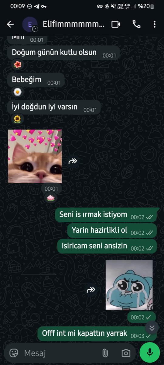 starlitsea8's tweet photo. Bu kız niye sanki exine iyiki doğdun mesajı atıp engelliyor gibi kutluyor doğum gunumu https://t.co/OPVTJWCWFZ