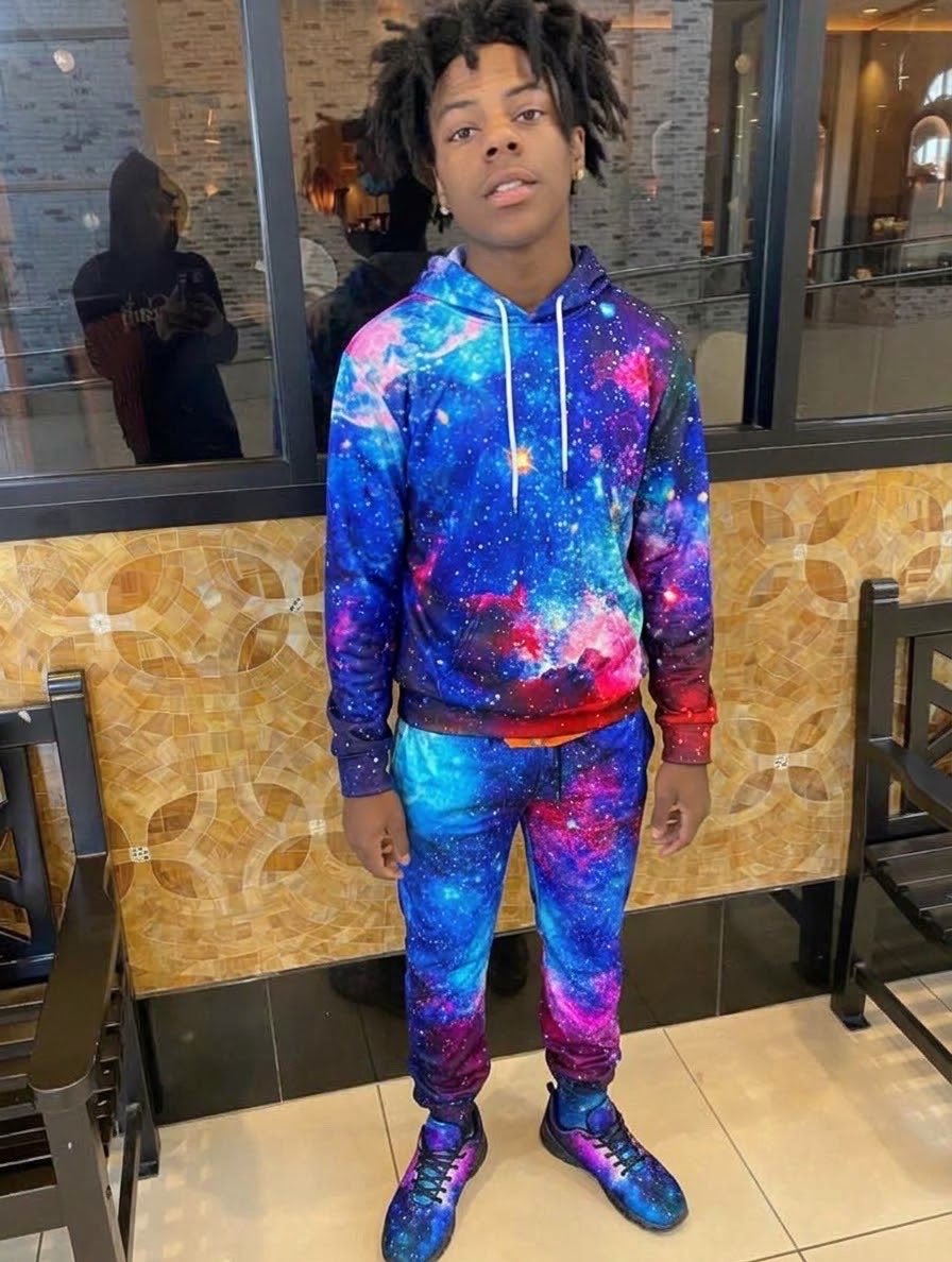 CrossDatStreet's tweet photo. typa shit u gotta wear to save ur best fit for friday https://t.co/xDJxVfwha8