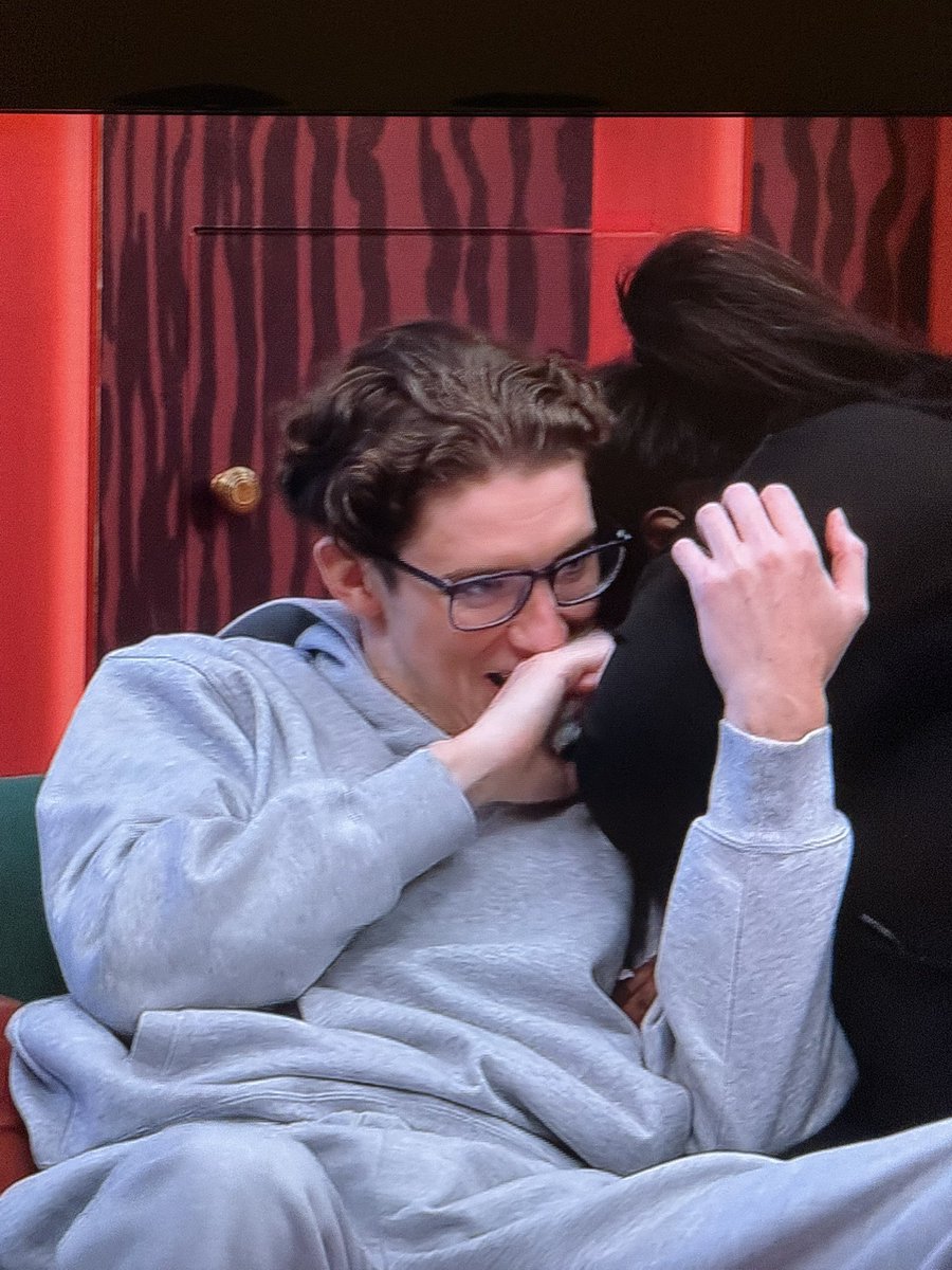 RawRochelle's tweet photo. Frankie cheating on me with King Kong 😡😡😡😡 #bbuk https://t.co/ZsWeiZIXvu