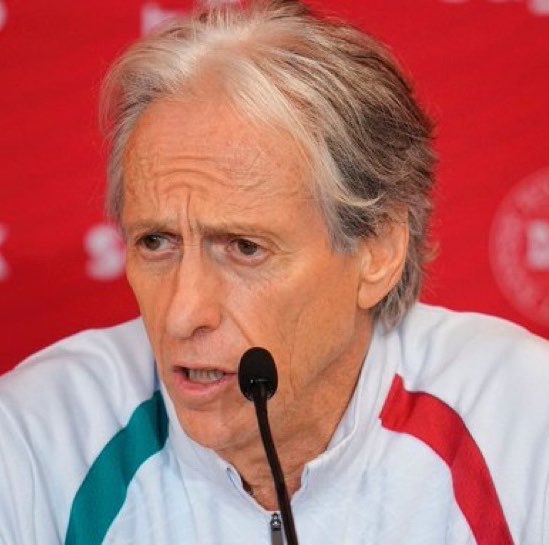 theMadridZone's tweet photo. 🚨 Jorge Jesus: “Cristiano’s future? Cristiano Ronaldo must decide. Everything is open. It's not up to me to decide.

It was a misunderstanding and in my opinion it's easy to resolve.” https://t.co/UNAT5GUNDX