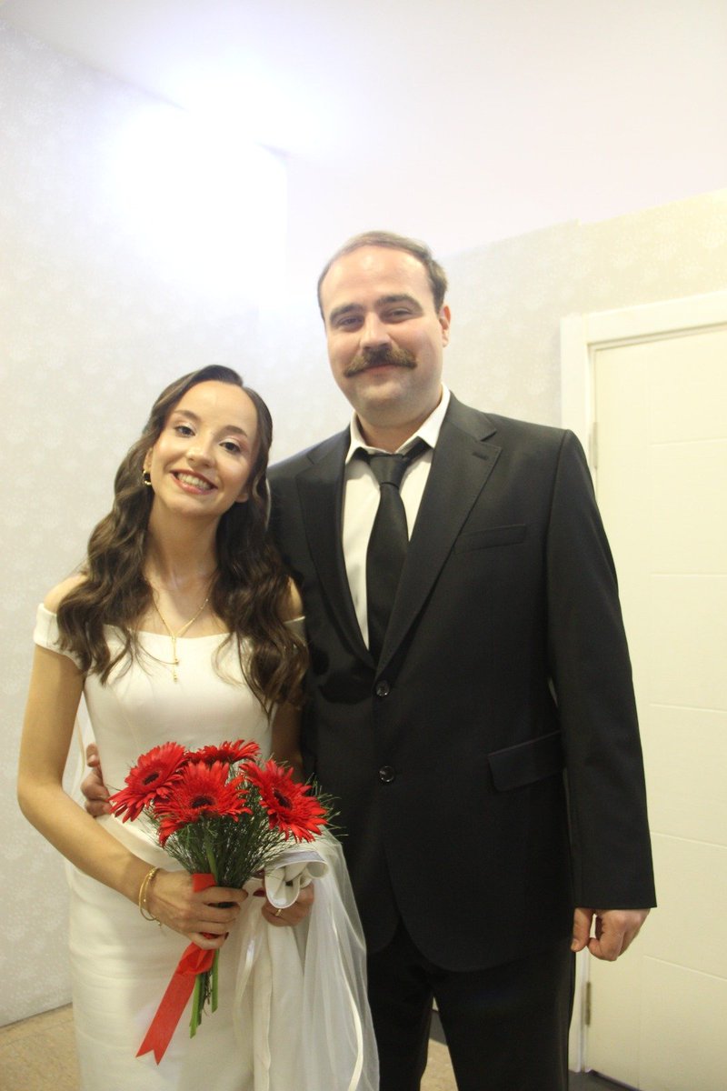 24sg1848's tweet photo. Zindanlardan bir ömre yoldaşımla.. https://t.co/QbVSmj431O