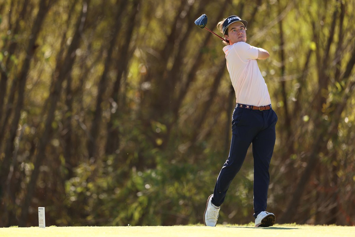 Cam_Jourdan's tweet photo. Will Sides, who's from Tulsa, is in a playoff at the @cschampgolf in Owasso with Sandy Scott, who won the last playoff event. Sides is projected to move just outside of the top 20 in points with one event left.

Sides hits right handed but putts left handed. Seriously https://t.co/ce6k1mTON3