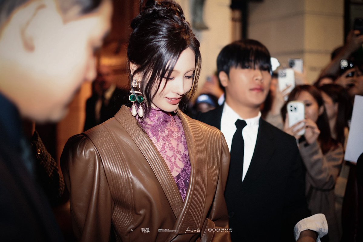 zv_nyeong's tweet photo. HOLY IVE VISUALS ON PFW https://t.co/uSgYCSVxCD