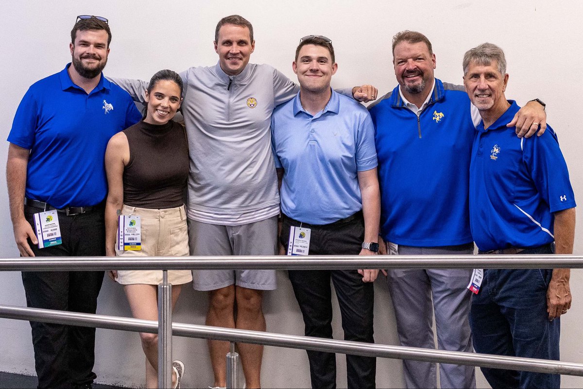 Chaston_Tavares's tweet photo. Saturday in Baton Rouge was a blast!

Not often worlds collide with McNeese and LSU, but feels like they do a little more often these days. Not much is cooler than strolling the sidelines at the Mecca of College Football. 

Always a great time to see my guy Coach Wade. Can’t wait to see he and his guys this week in Lake Charles, and of course back in the PMAC in a few weeks.

@LSUBonnette and his crew are first class. Also, really appreciate @DaveNealSports for taking a few minutes and chatting it up with me about the biz.