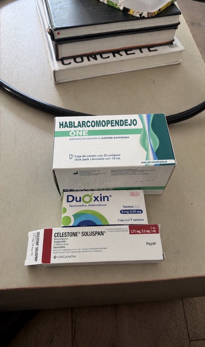 gt_12y's tweet photo. Hermonitos me voy a tomar mis pastillas https://t.co/JduO01j4Ba