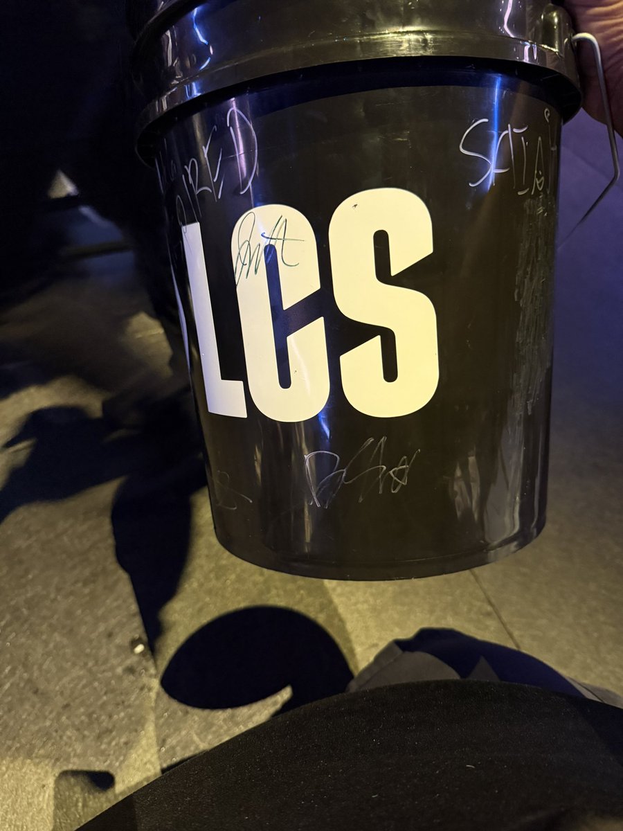 SupaBlackGuy's tweet photo. I got the bucket! And it’s signed. Thanks @KangasCasts 
I need to find a bucket video if anyone recorded it. #lcs https://t.co/jLEus05OZa