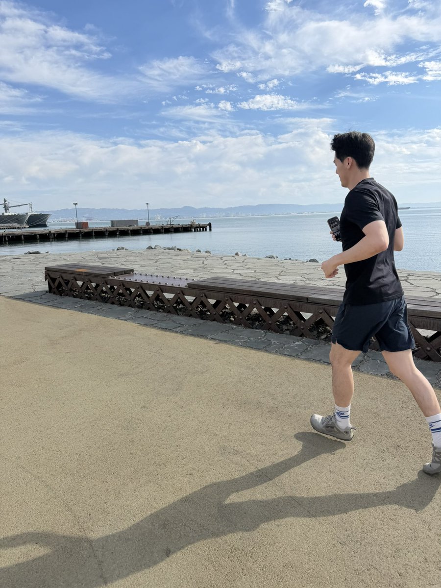sj_zetic's tweet photo. Sunday morning run with the team before #SFTechWeek #TechWeek https://t.co/vhH8FyTN0F