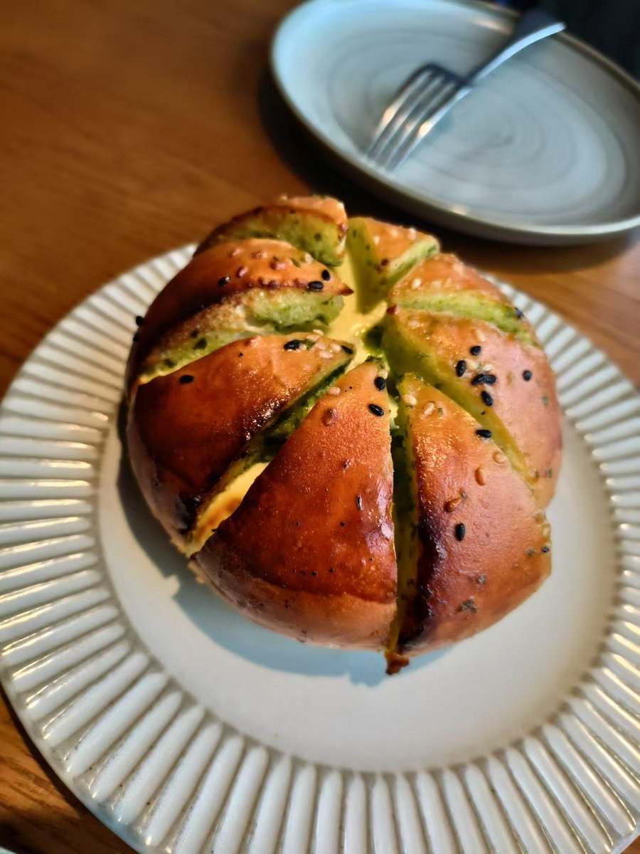GeorgiaFenqk's tweet photo. [Pan con aceite, masa fermentada y panes al horno! Nada como los panes recién horneados y ligeramente estrechos que hago en casa, perfectos para desayunar!]， https://t.co/sdw7bu2411