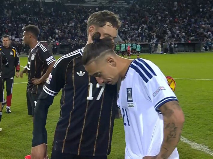 ekitikEraa's tweet photo. Wirtz and Tsimikas exchanged jerseys after the game 🥹❤️ https://t.co/6qRMZnv9xq