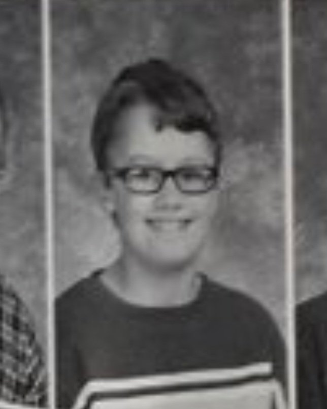 pikwimin_'s tweet photo. you're telling me he kept that stupid haircut his entire life https://t.co/r1t6n1RC9s