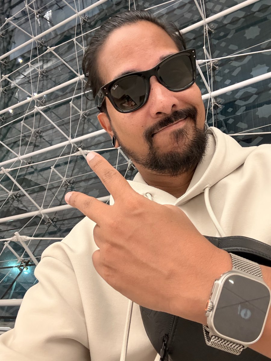 thegaboeth's tweet photo. GN Dubai 😎✌🏼

See you tomorrow Singapore 🇸🇬 https://t.co/S608fe3RY4