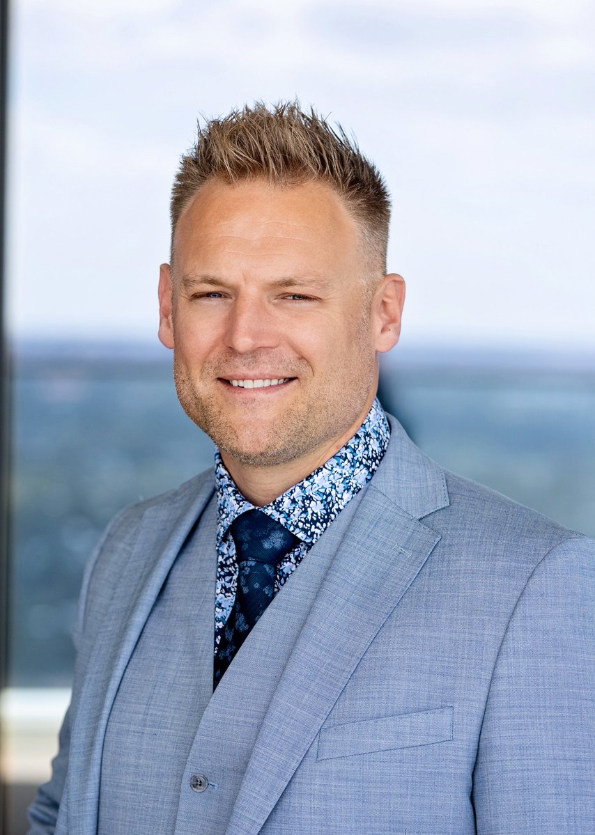 JoshWestSellsTX's tweet photo. Hi! I'm Josh West, your new real estate
specialist with a relentless passion for Texas sized opportunities.

I found home here and I'd love to help you do the same.

I always say, Austin Texas is the centre of the Universe, and it's only a matter of time till you figure that out! https://t.co/a0e2sF5w6I