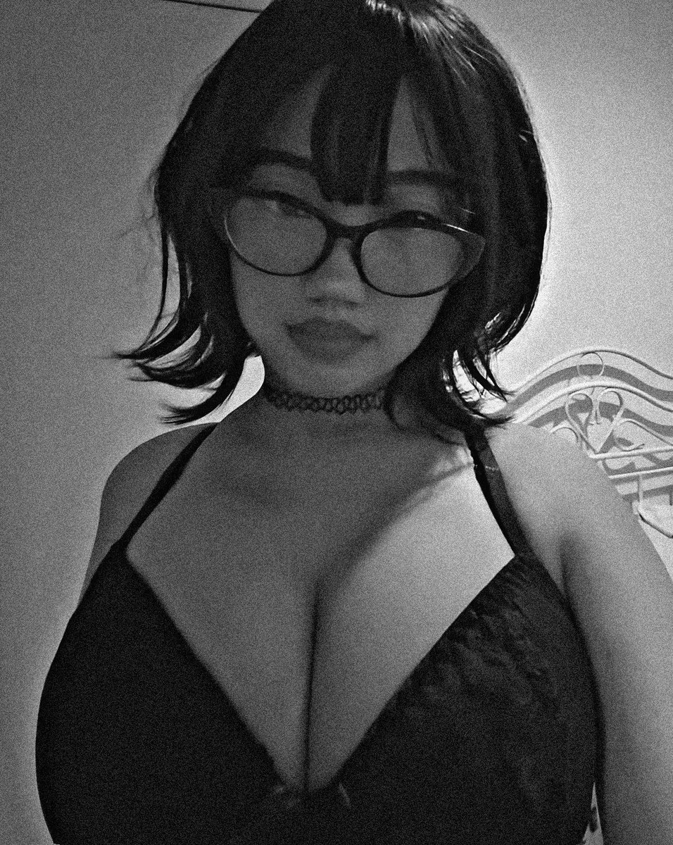 lazyangiee's tweet photo. No me morí ni nada pero solo quería presumirles mi cabello dksjs https://t.co/STlEJMqGw5