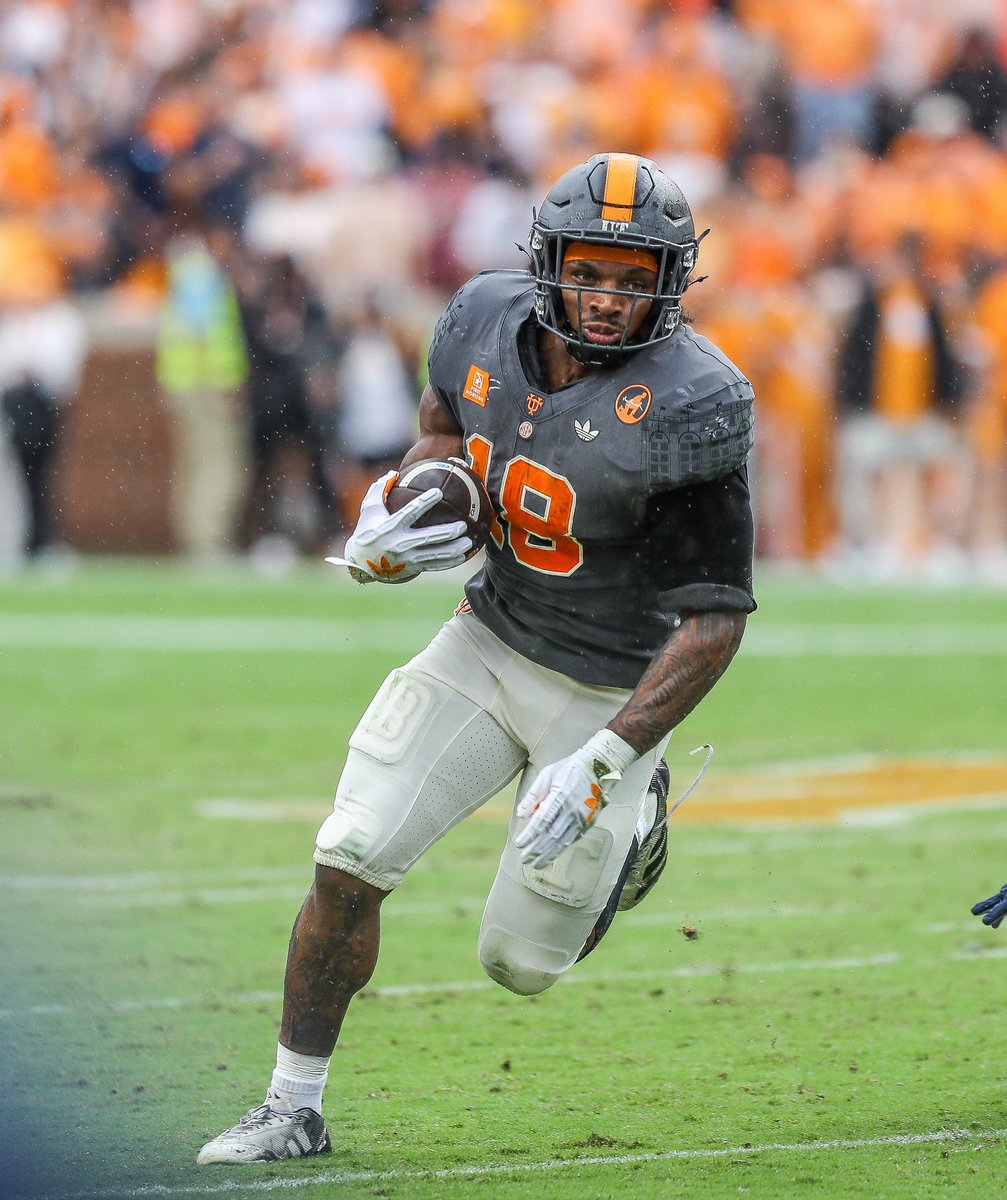 MinisterofD's tweet photo. When his career comes to an end in Knoxville, I hope people appreciate the local kid that stayed home and put the team on his back. https://t.co/uiQwJbO7ww
