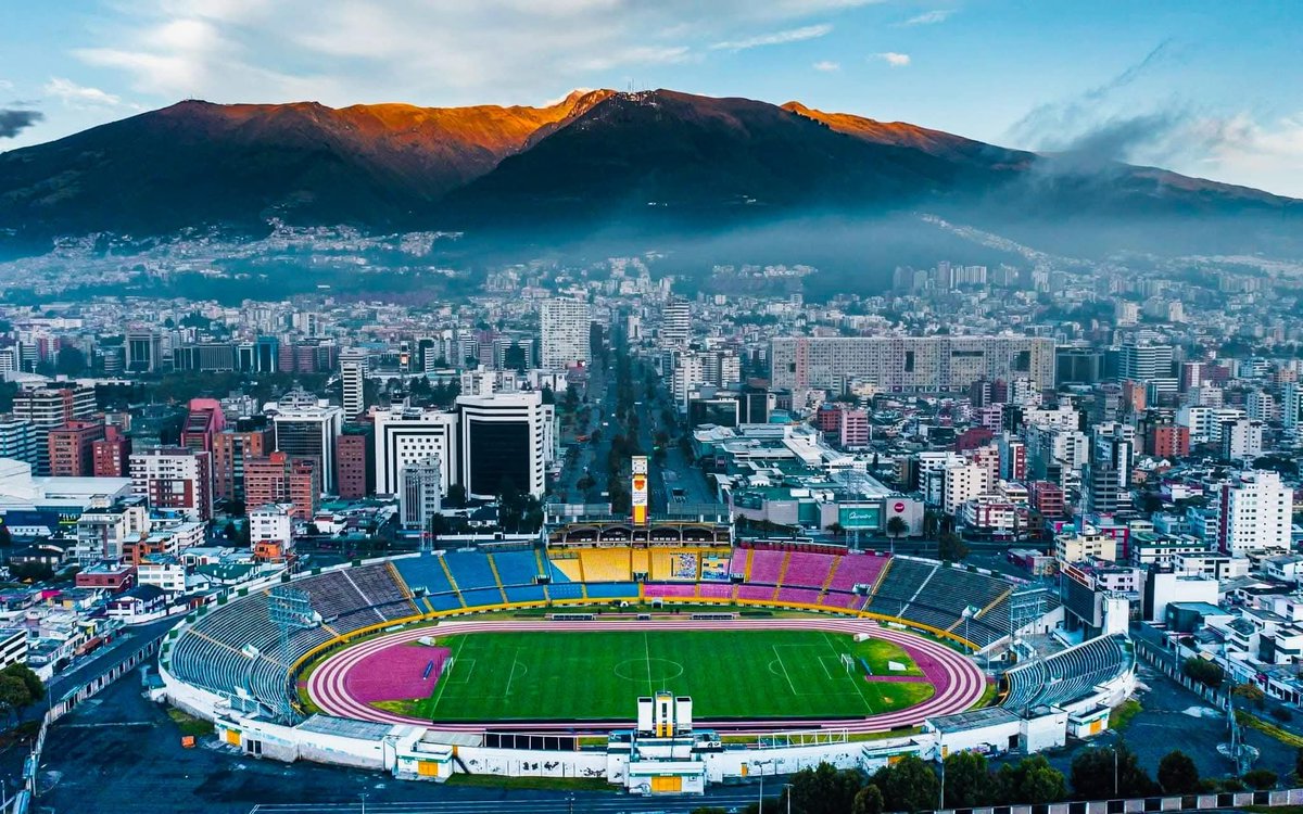 Hyyh_Ecu7's tweet photo. ¡Porque EC-ARMY no se rinde! 🇪🇨

Solicitamos a las productoras y promotoras hacer negociaciones con BIGHIT / HYBE para tener a BTS en Ecuador en 2027 - 2028.
Esto no solo movería la economía nacional sino también, el turismo al país, es una gran oportunidad para que Ecuador + https://t.co/Vyh81phe38